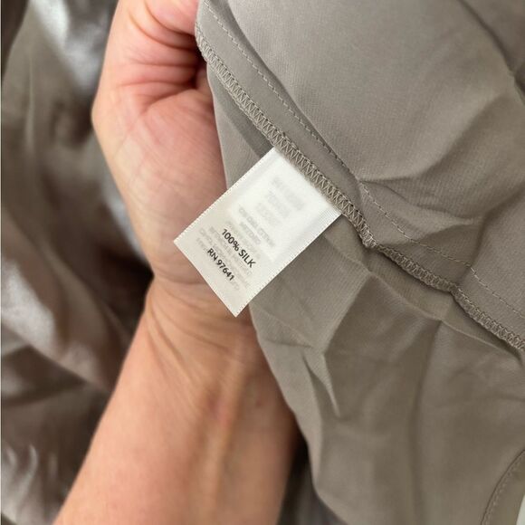 J. Jill Silver 100% Silk tunic in oyster silver 3/4 sleeves NWT - Picture 2 of 4